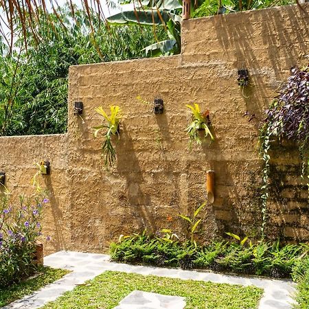 Bali Bamboo Jungle Huts And Hostel Tampaksiring Екстериор снимка